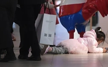 Tâm lý "ghét trẻ con" hay điều mà nhiều người ghét chính là "cách các ông bố bà mẹ dễ dãi với những đứa trẻ ngỗ nghịch"?