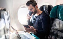 Kỹ sư 26 tuổi đi học bằng máy bay 3 lần/tuần: Vẫn tốt nghiệp xuất sắc không muộn buổi nào, tiết kiệm đến hàng chục triệu đồng