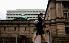 Lạm phát của Nhật Bản vượt Mỹ lần đầu tiên sau 8 năm