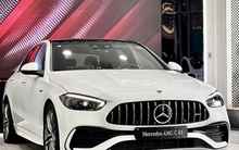 Ảnh thực tế Merccedes-AMG C 43 lắp ráp giá 2,96 tỷ vừa về đại lý: Nhiều chi tiết khác bản thường, mạnh hơn Porsche 911