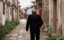 Có khoảng 1,6 tỷ đồng tiền tiết kiệm, tôi “giả nghèo” để thử lòng các con, ai ngờ nhận bài học nhớ đời