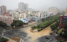 Bão Doksuri quét qua Trung Quốc sau khi khiến 39 người thiệt mạng ở Philippines