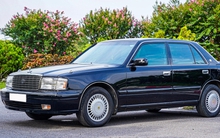 Cán mốc 26 tuổi, 'huyền thoại một thời' Toyota Crown vẫn được rao bán 910 triệu, ngang tiền mua Mazda6 bản 'full'