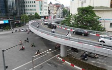 Nút giao thông Chùa Bộc - Phạm Ngọc Thạch sáng đầu tuần sau khi thông xe