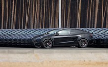 Vượt bão chỉ trích giảm giá xe, Tesla của Elon Musk đạt kỷ lục mới, nhưng đối thủ từ Trung Quốc chẳng kém cạnh