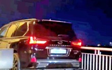 Sẽ tước giấy phép tài xế xe Lexus đi vào làn xe máy trên cầu Bến Thủy