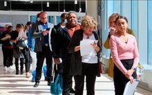 4 ngành nghề sắp cắt giảm nhân sự mạnh trong 7 năm tới: Cơ hội nào cho người thu nhập thấp tại nền kinh tế lớn nhất thế giới?