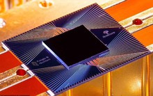 Google chế tạo máy tính lượng tử giải được phép tính 47 năm trong chớp mắt