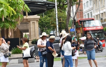 Cơ hội cho kinh tế TP HCM bứt phá (*): Lạc quan với du lịch, bán lẻ