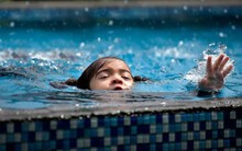 Cách sơ cứu rất nhiều người làm khiến trẻ tử vong do đuối nước: Bác sĩ Bệnh viện Nhi Trung ương đưa ra báo động đỏ