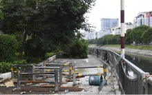 Đường đi bộ gần 65 tỷ đồng ở Hà Nội hoang tàn và ngập rác thải