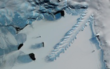 Dấu vết khổng lồ bị nghi ngờ là của vụ tai nạn tàu vũ trụ ở Nam Cực thực chất là gì?