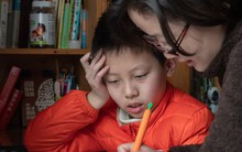 Bài Toán tính số quả bầu lớp 1 khiến bố mẹ học sinh mâu thuẫn