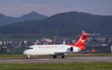 Trung Quốc trình diễn máy bay phản lực thế hệ mới ARJ21