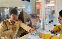 Từ ngày 15/8, bán xe thì biển số định danh có 'đi theo' chủ mới?