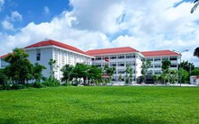 Một trường cấp 3 "vùng ven" ở TPHCM điểm chuẩn năm nào cũng cao ngất, có cựu học sinh là rapper đình đám