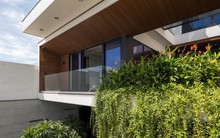 Mê mẩn căn nhà 'mặt trời mọc' nằm trên biển Đà Nẵng