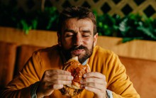 Chế độ ăn toàn thịt, không tinh bột, không rau: Lợi ra sao, hại thế nào mà hàng triệu người quan tâm?