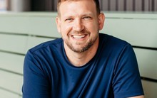 Triệu phú tự thân Mỹ đầu tư hơn 366 bất động sản chia sẻ bí quyết "bứt phá": Làm giàu không khó, cứ học theo người giàu là được