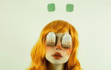 Hiệu ứng trà sữa: Cạm bẫy khiến không ít người trẻ "làm nhiều mà tiền không thấy đâu, vẫn một ly/ngày để chữa lành"