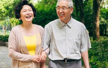 Người nghỉ hưu giàu có hay không cũng nên đỡ đần con cháu 3 điều để chừa "đường lui", về già không hối hận