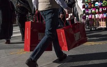 Lời nghẹn ngào của một nhà bán lẻ hàng hiệu 166 năm tuổi: Đây có thể là năm cuối cùng của chúng tôi!