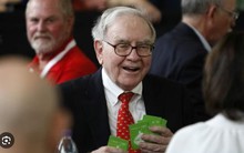 Mọi chỉ số đều đẹp nhưng Warren Buffett và Micheal Burry lại bán mạnh cổ phiếu, thiên tài đang nhìn thấy điều gì mà người thường không thấy?