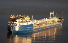 Các nhà cung cấp dầu của Nga mắc kẹt tiền ở Ấn Độ