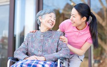 Ở tuổi U50, 60, đây là 3 điềm lành báo hiệu cuộc sống về già ấm êm, phước lành gõ cửa