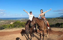 Shark Bình khoe clip cưỡi ngựa cùng Phương Oanh, được bà xã khen một câu "ngọt như mía"