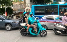 'Xe ôm điện' của ông Phạm Nhật Vượng khai phá phân khúc mới: Tiềm năng ra sao, Grab, Be và Gojek liệu có tham gia?