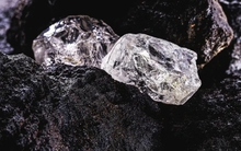 Kim cương từng phun trào lên mặt đất với tốc độ 133km/h