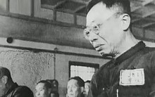 Gặp lại Phổ Nghi khi không còn thân phận Hoàng đế, các thái giám quỳ xuống gọi to 3 CHỮ khiến ông bật khóc