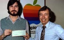 Ít ai biết đến nhưng đây là người từng nắm 1/3 cổ phần Apple, đáng lẽ đã có trong tay khối tài sản 900 tỷ USD