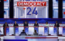 Chịu ra hầu tòa ở bang Georgia, ông Trump vẫn "chấp" các đối thủ Cộng hòa