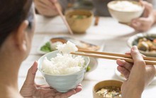 4 kiểu ăn tinh bột sai lầm bòn rút tuổi thọ, tưởng lành mạnh hóa ra hại sức khoẻ không ngờ