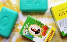 Xà bông Cô Ba từng đánh bại hàng nhập khẩu, thâu tóm thị trường Đông Dương, nay tồn tại "lay lắt", có giá 70.000đ/10 bánh trên Shopee