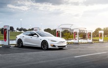 1 dịch vụ ‘đốt tiền, cho không ai làm’ 10 năm trước giờ bỗng thành món hàng ‘nóng bỏng tay’, dễ đem về 10-20 tỷ USD/năm cho Tesla