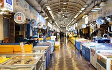 Hàn Quốc: Kinh doanh hải sản còn ảm đạm hơn thời Covid-19 vì Nhật Bản xả nước thải hạt nhân