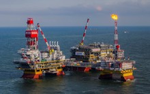 Cấm vận ở đâu? Nga vẫn khoan số giếng dầu kỷ lục trong hơn một thập kỷ, ồ ạt bán dầu ra thế giới