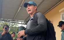 Trung Dũng tuổi 50: Body đẹp như thanh niên, được Cát Tường tiết lộ là đại gia đất Vĩnh Long