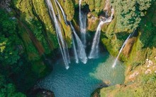 Phát hiện thác nước hoang sơ, mang cái tên "như cổ tích" ở ngay miền Bắc, cách Hà Nội 4 giờ chạy xe