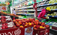 Trái cây ngoại giá rẻ bất ngờ