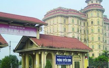 Đòi nợ 'chúa chổm'