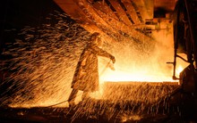 Việt Nam nắm thứ 'nóng hơn vàng và dầu mỏ', toàn cầu khát: Tiềm năng khiến Úc trầm trồ, thách thức vị thế độc tôn