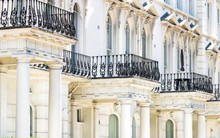 Độc lạ một ban công 11m2 được rao bán hơn 1,5 tỷ đồng vẫn trăm người quan tâm, có cả người hỏi mua để...ở