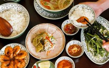 Một kiểu ăn cơm nhiều người vẫn áp dụng để giảm cân và khuyến cáo của các chuyên gia