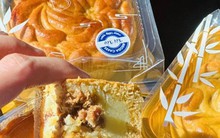 Bánh trung thu 'lạ' bán sớm, tưởng không ai mua hóa ra 'cháy' hàng