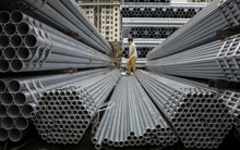 Xuất khẩu thép Trung Quốc vọt lên cao nhất 7 năm khiến ngành thép của quốc gia láng giềng 'rung chuyển' - Các nhà sản xuất nội địa kêu gọi tìm cách thoát ly