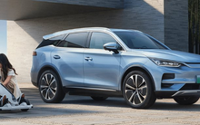 Hãng xe điện chuẩn bị xây nhà máy tại Việt Nam ra mắt SUV điện phiên bản 2023 gây sốt: Kích thước tương đồng VinFast VF 8, phạm vi 600 km, giá khởi điểm điều chỉnh giảm hàng trăm triệu đồng